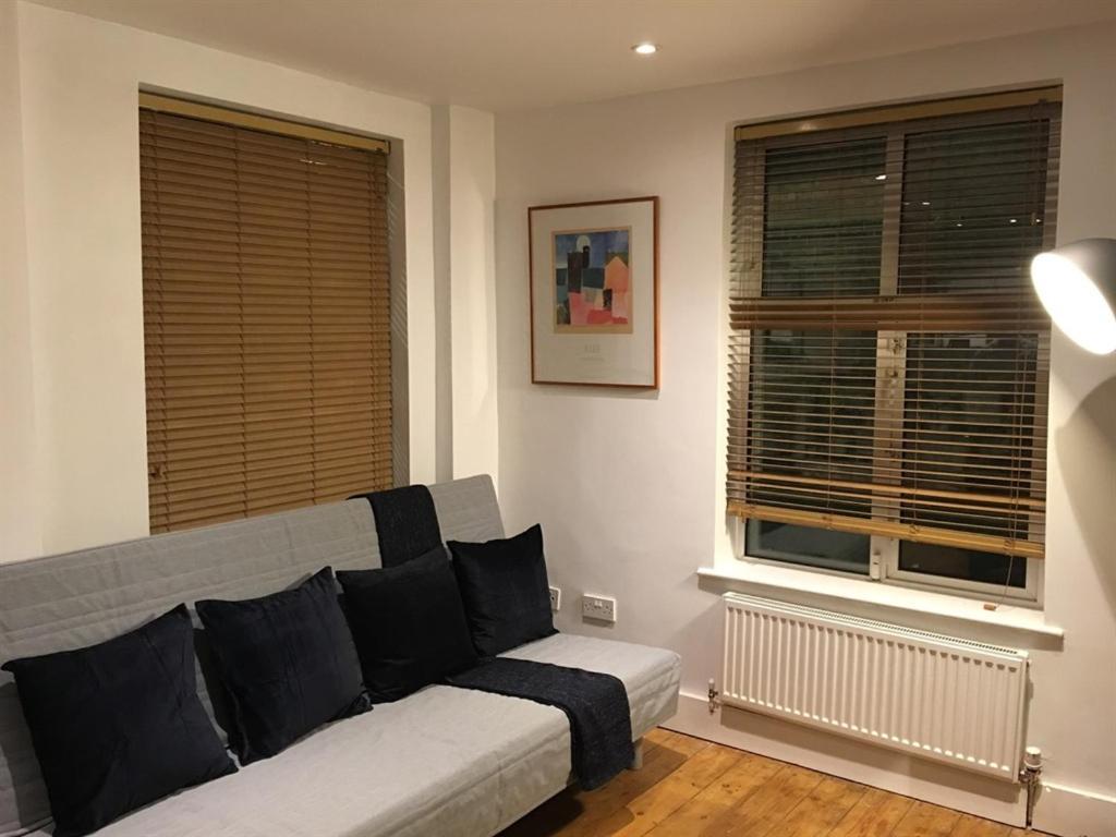 Marble Apartments Effra Court London Room photo